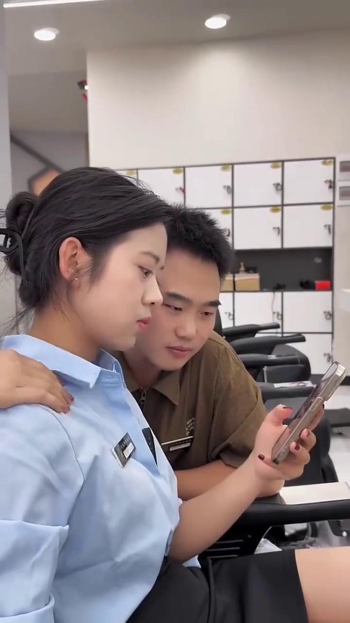 臭什么，你摸过了没？