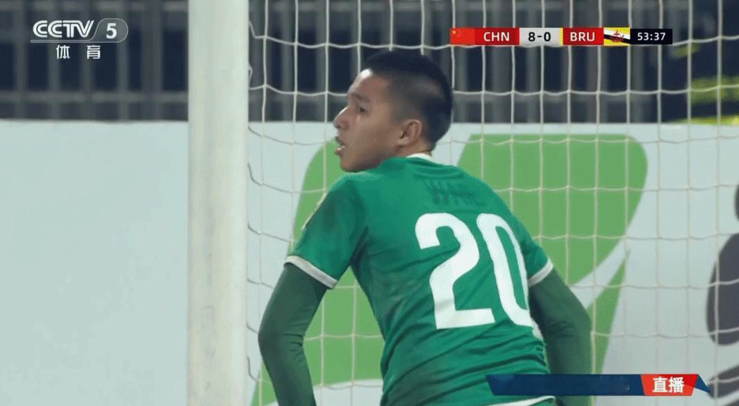 赵松源成文莱U17队噩梦，在一场比赛中，他先后完成一元开泰、梅开二度、帽子戏法、