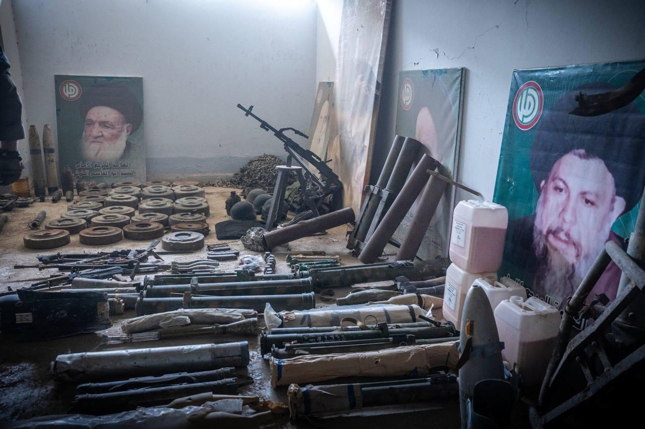 以色列国防军特种部队在黎巴嫩南部发现了数量惊人的武器和弹药。黎巴嫩武装部队却向全