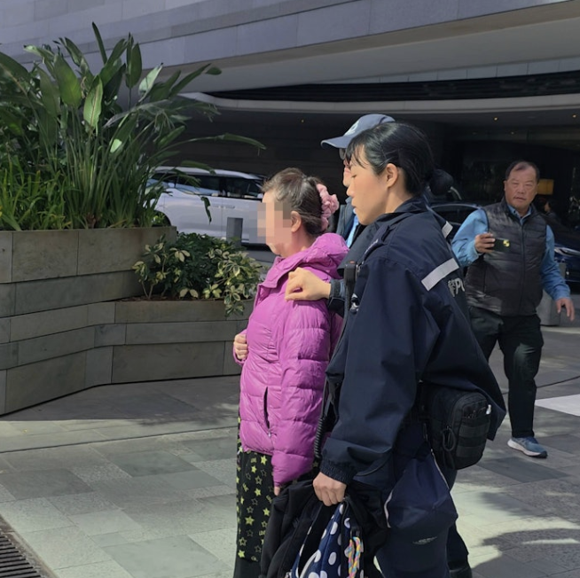 65岁女子在香港欲提款160亿欧元, 被拘捕