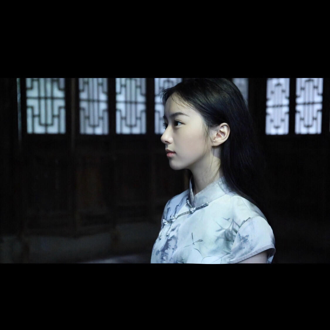 我私藏很久的一张旗袍包上恩…..​​​