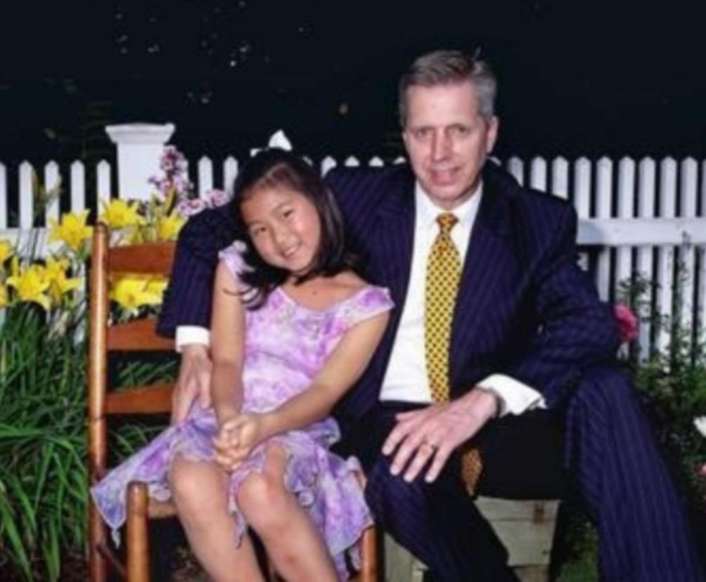 “你要是能怀孕我们就结婚”，2006年，英国69岁亿万富翁爱上中国33岁女外卖员