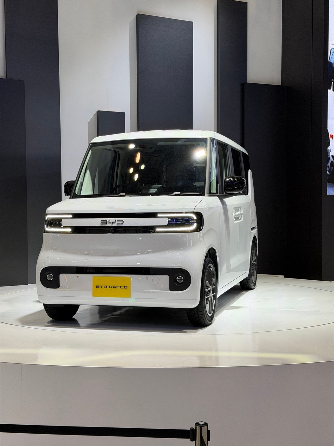 准备弄一台最美比亚迪了4S店客服说不知道这个车型