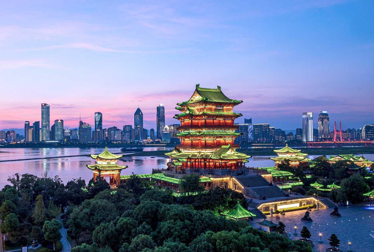 逐步回归理性区间！2015年10月，南昌房价均价9274元；2016年10月