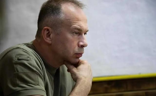 乌军总司令希尔斯基公布了俄罗斯一些武器装备采购订单的数据。“到2025年底，俄罗