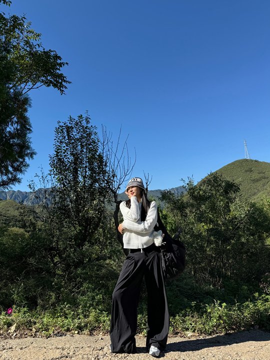 孙千假装春游孙千假装春游live穿搭好漂亮​​​