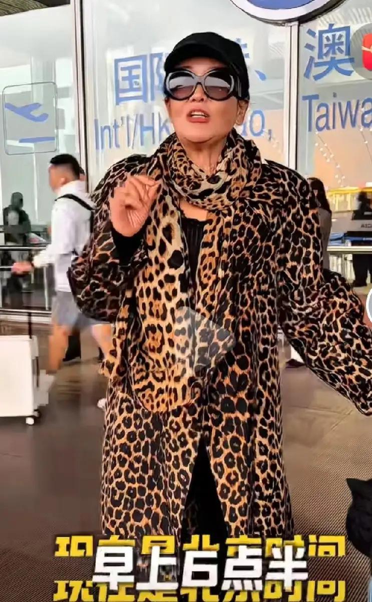 不得不说，兰姐这波操作真的太绝了，直接打了筱梅一个措手不及！筱梅回北京的阵仗可不