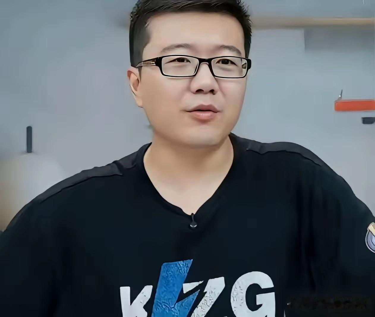 莱维说，全锦赛不看好莎头组合，她俩的混双任务是检验小孩。许昕龙队也说了，这次