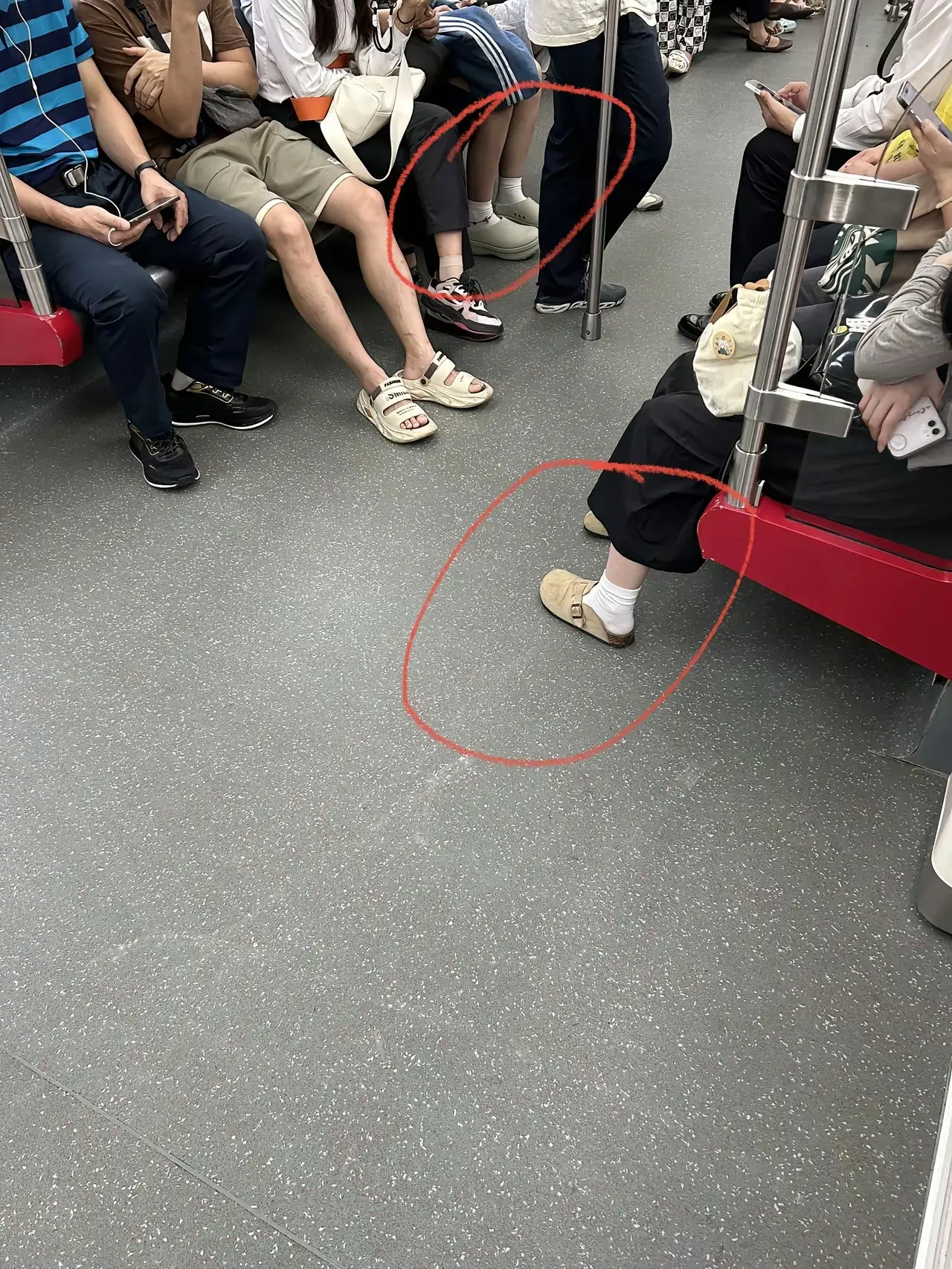 在广州见到很多这样穿的，为啥还要穿袜子呢？