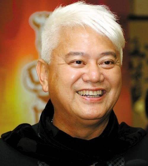 他澄清自己没那么多钱，但证据却让他的澄清，成了全网最凡尔赛的声明。邓兆尊说，自