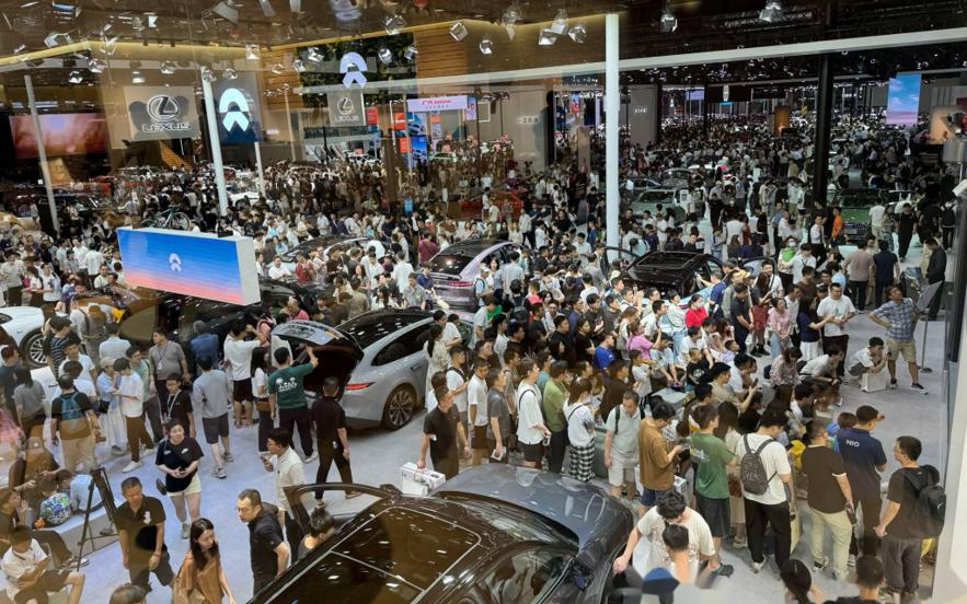 风向开始变了！买电车不再全免购置税，但是对于燃油车来说，也许算不上好消息。