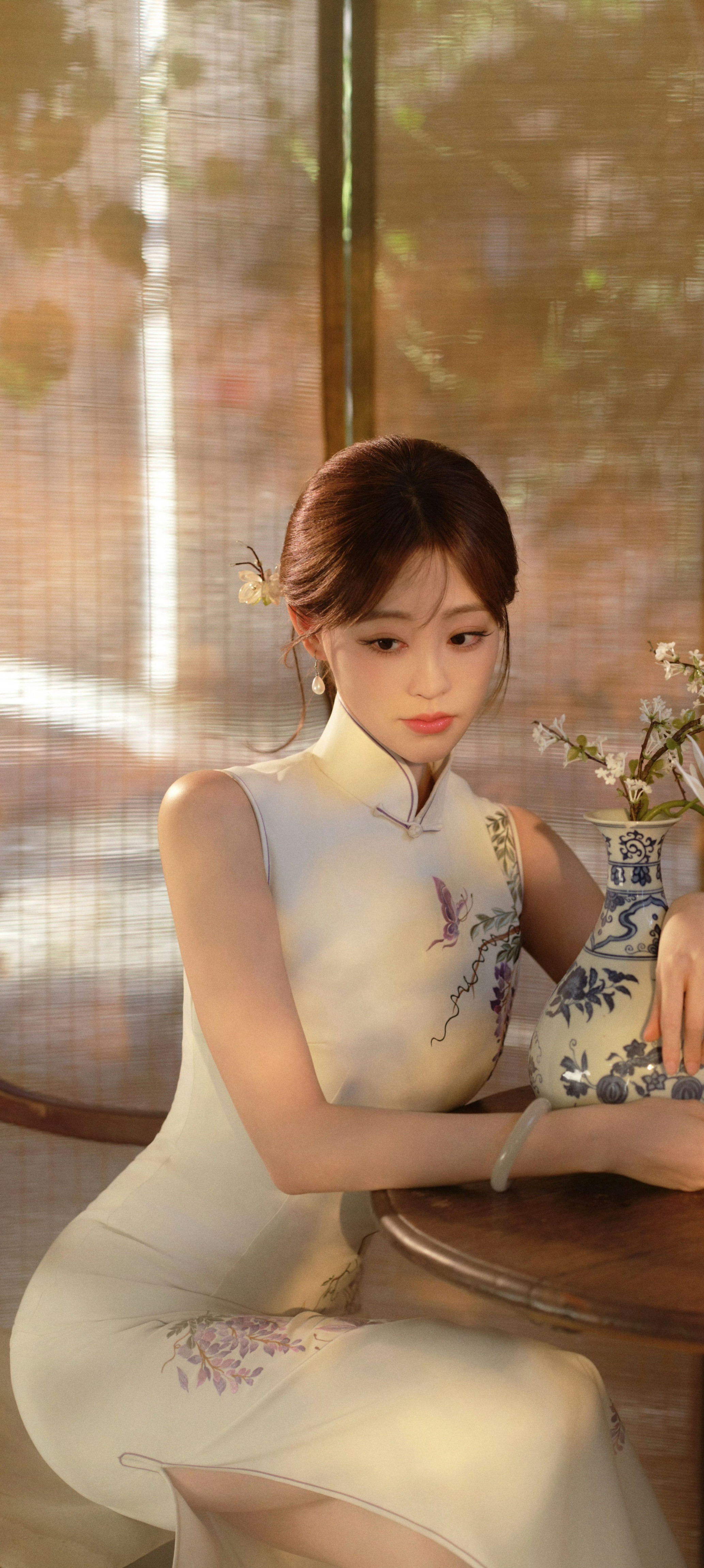 祝绪丹旗袍穿搭壁纸：温雅柔美的女子。祝绪丹
