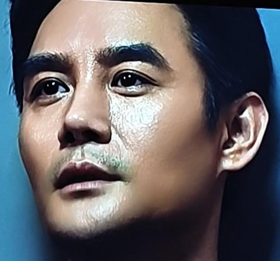《交锋》这个大结局最狠的地方，是告诉你“胜利”也可以是一种长期的、沉默的、被误解的代价！《交锋》大结