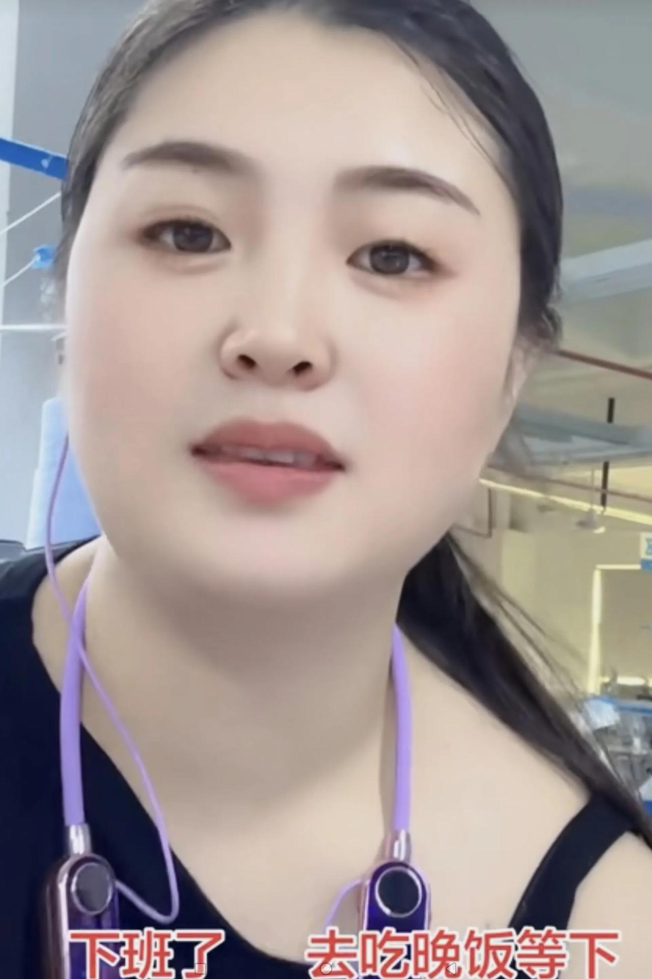 你别不信：像这种脸圆顿顿、胖乎乎的小姐姐，一定是有福之人！大家注意看：小姐姐的