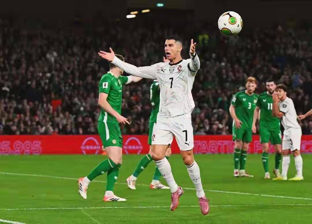 葡萄牙队虽然已经晋级世界杯，但是我还是要给他们泼几瓢冷水，希望他们能听进去……！