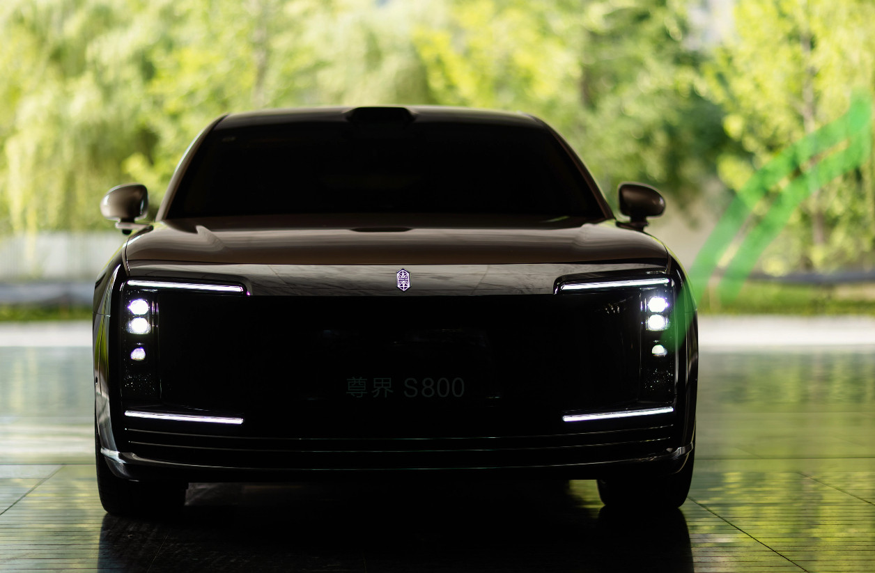 尊界S800的轮廓真的很成功，是显尊的。