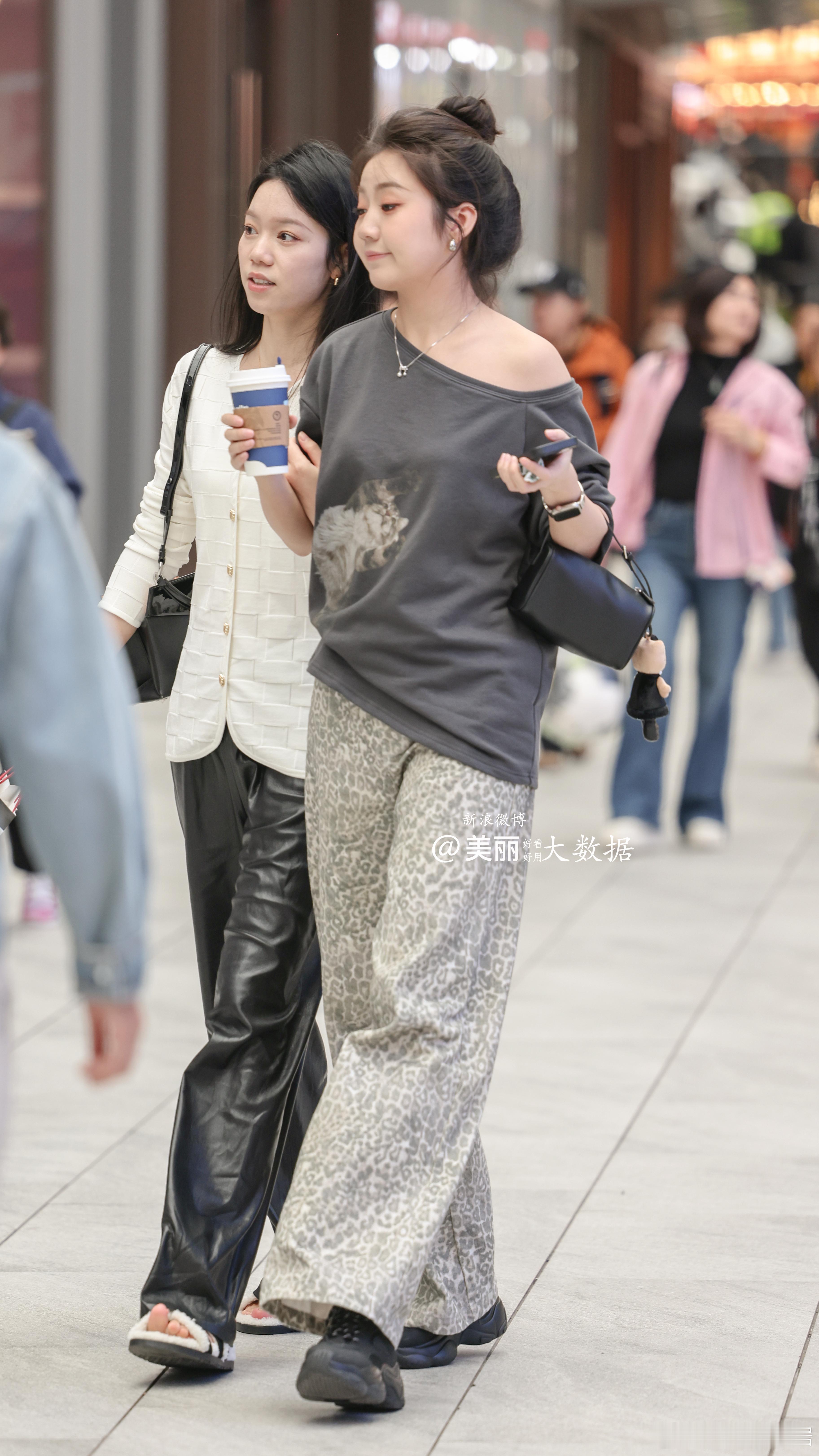 来杯咖啡暖暖。。