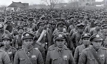1949年，蒋介石携60万大军退守台湾，其中大部分是未婚青年，为解决兵员婚姻问题