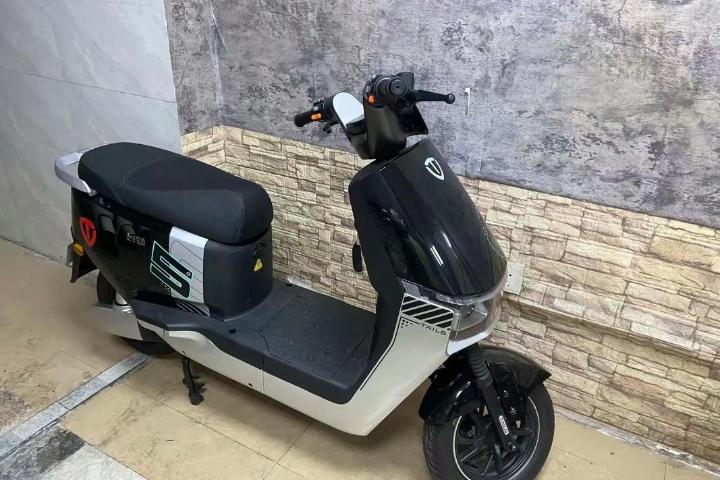 刚换的电动车，骑10天发现3个“反常识”真相，早知道能省200块上周花23