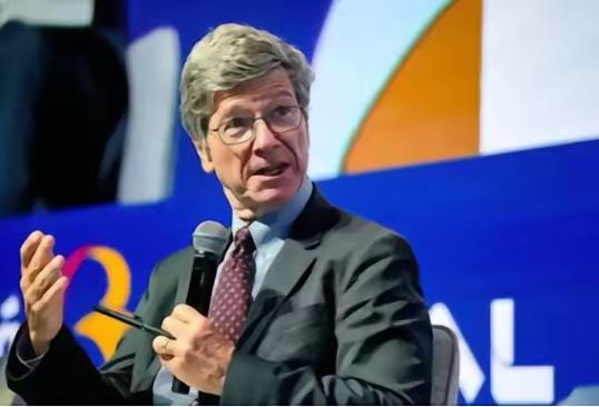 历史不会说谎！美国教授揭示：真正的和平守护者是谁？ “两千年，中国从没跨过那