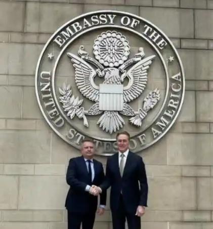 直接关门送客！这种带有羞辱性的访问，中国不要也罢！2025年12月18日，乌克兰