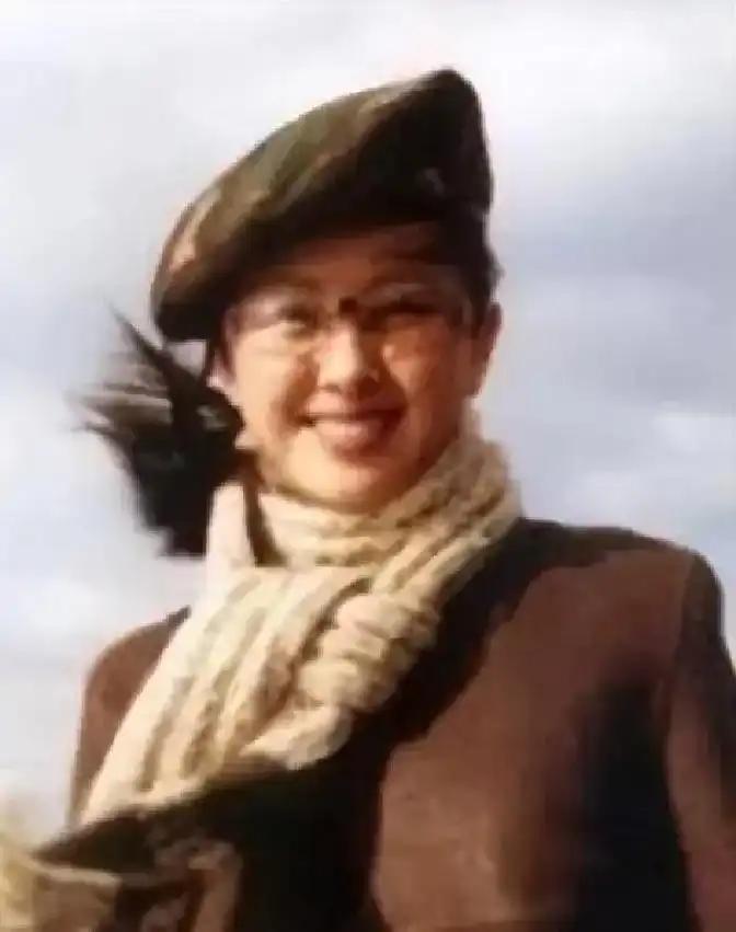 “中国头号悍匪”白宝山的夫人谢宗芬，出狱后居然没回老家。2005年获释的她，没去