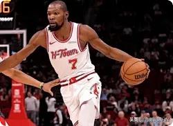 休斯顿火箭的未来，在于3大新星，而不是杜兰特啊首先看阿杜，已经37岁高龄，神