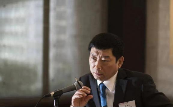 为什么外国不造新能源汽车？长城老总魏建军一句话捅破窗户纸：他们也有技术，他们不是