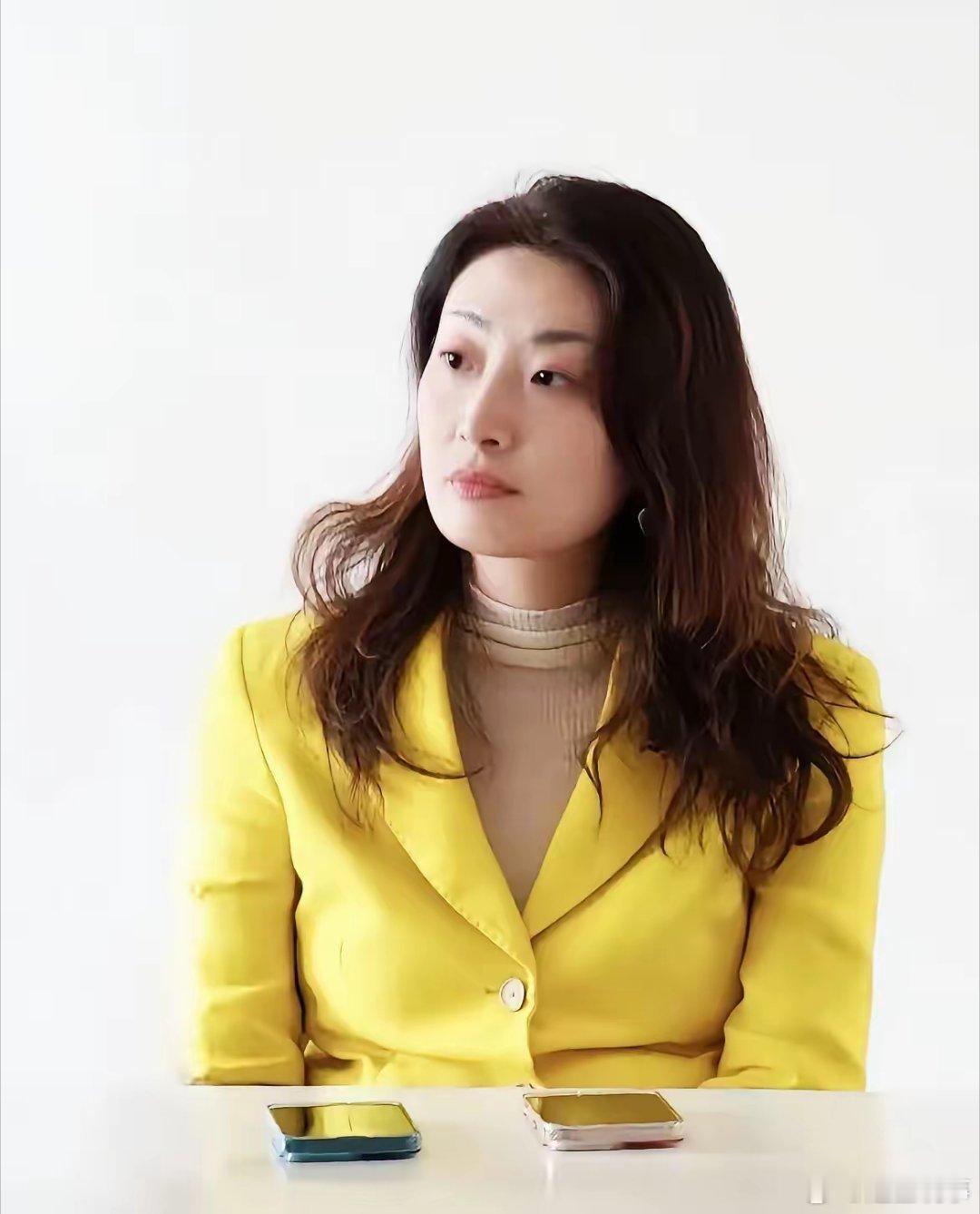 杜女士沉默了，三个私生子也沉默了，做梦也没有想到就在香港需要支援的时候，挺身而出