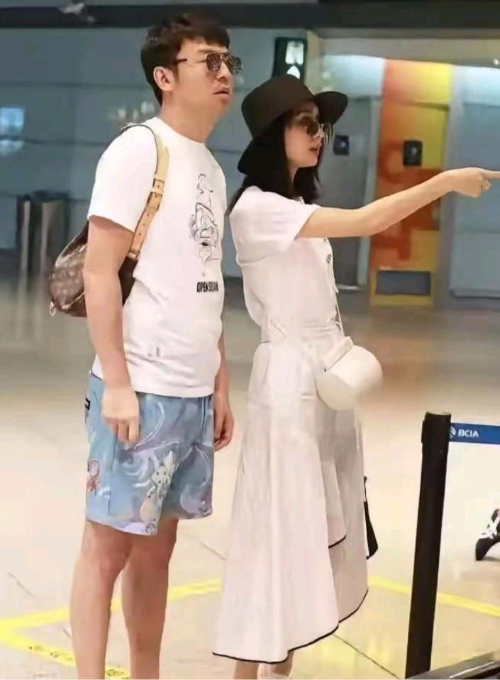 雷佳音没有绯闻，因为他老婆既清纯又漂亮