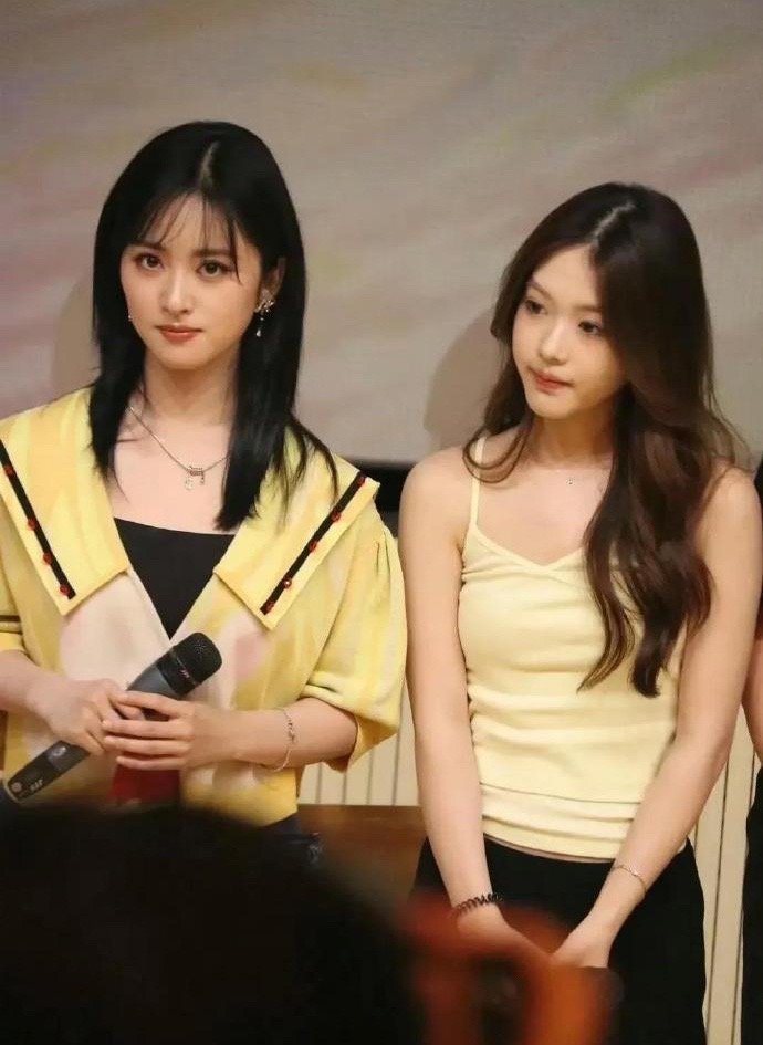 吊带的是钟丽缇女儿？？沈月一来，直接颜值碾压了 ​​​