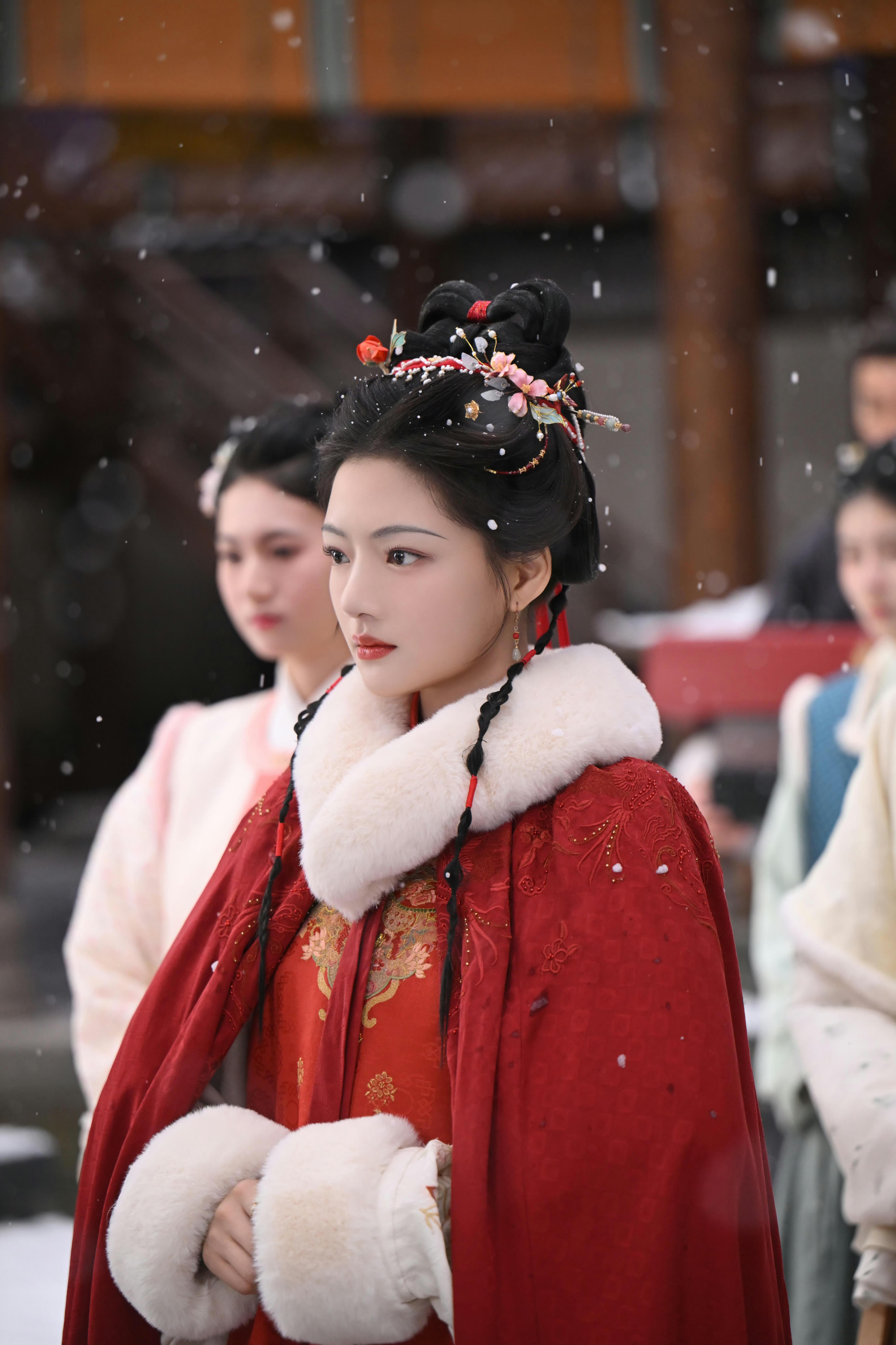 任敏董思成欢喜冤家电视剧良陈美锦吵闹是表象，偏爱是真心，世子人前嚣张霸道，唯独对