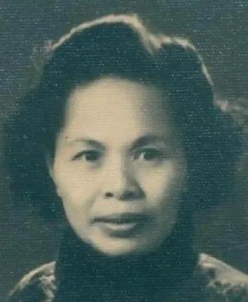 1953年，一位普通妇女在中南海门口，自称是周恩来曾经的妻子，守卫不敢做主，只能