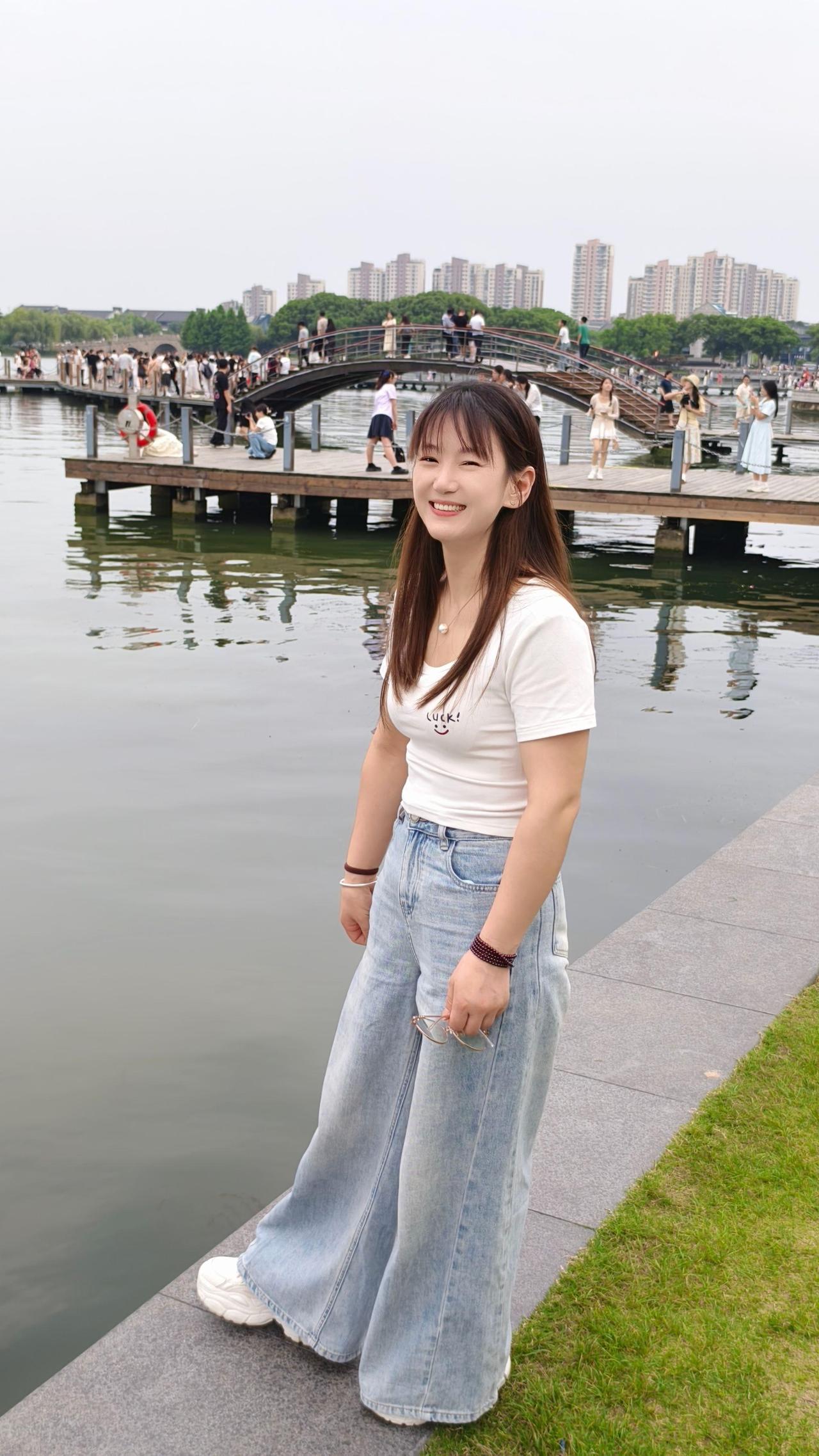 如何成为一个氛围感美女?