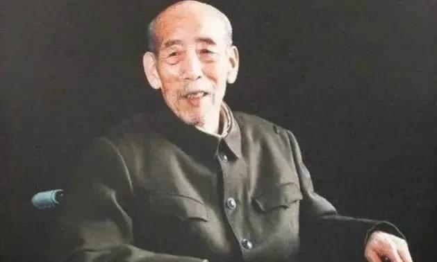 1981年，开国中将王秉璋结束了近十年的关押审查，被释放出狱。此后，他得到了妥善