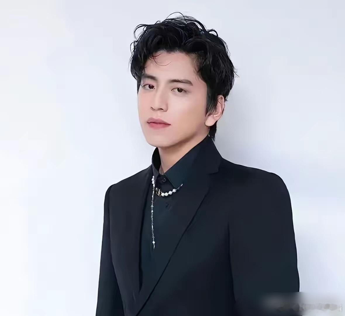 王大陆这事越扒越有意思。王大陆今日出庭，进去三十分钟当场认罪！他们都嘲笑你，偏偏