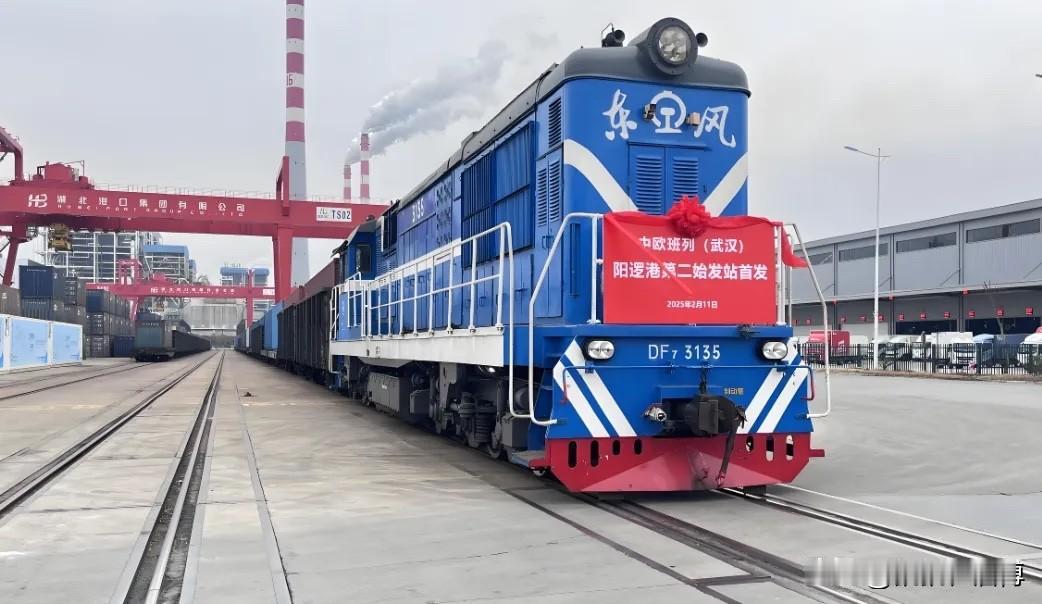 世上没有后悔药，波兰如今想向中方低头也晚了！就在今天，全球首条中欧北极集装