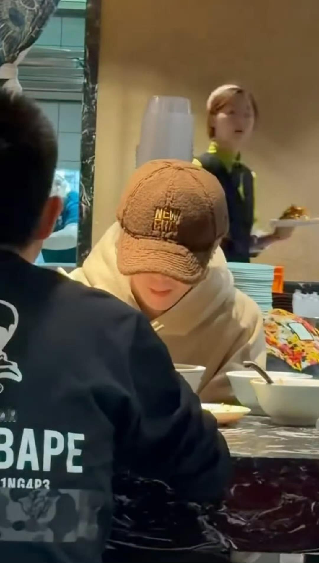 确认过眼神是我们鹿晗说真的真不能让我偶遇一次嘛？鹿晗你打算什么时候来广州、广州好