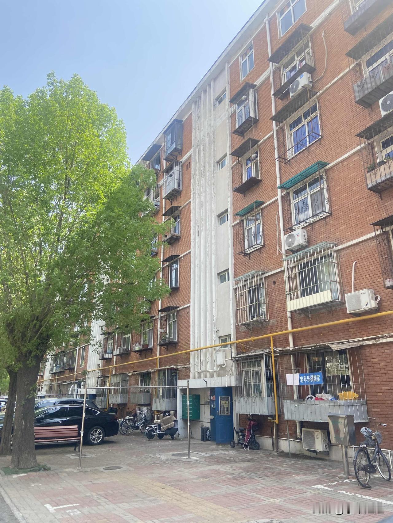 我感觉老破小楼房，推行原拆原建不太容易！虽然我特别期待老破小楼房能够实行原拆原