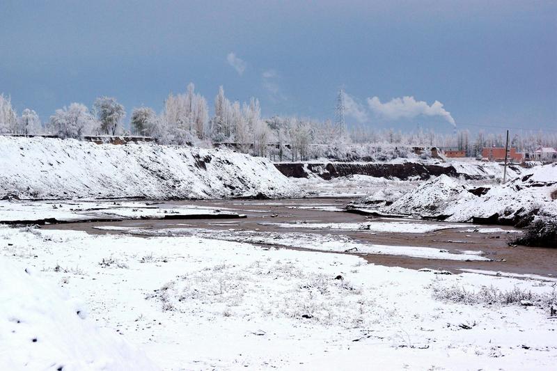 今天夜里起，新疆北部要遭遇罕见暴雪了，局地积雪深度可达20厘米。阿勒泰地区会率先
