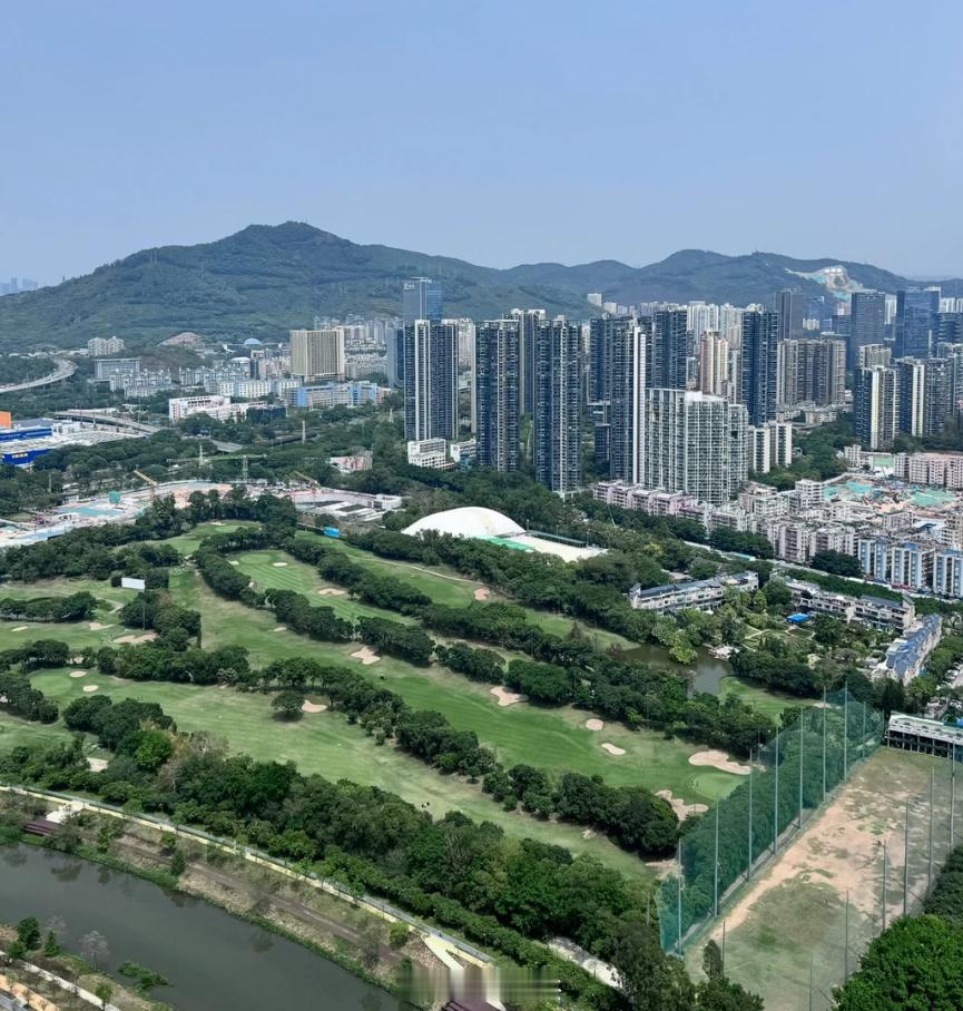 南山润玺二期昨晚120平1390万成交，单价11.8万，50多楼。06东北朝向，