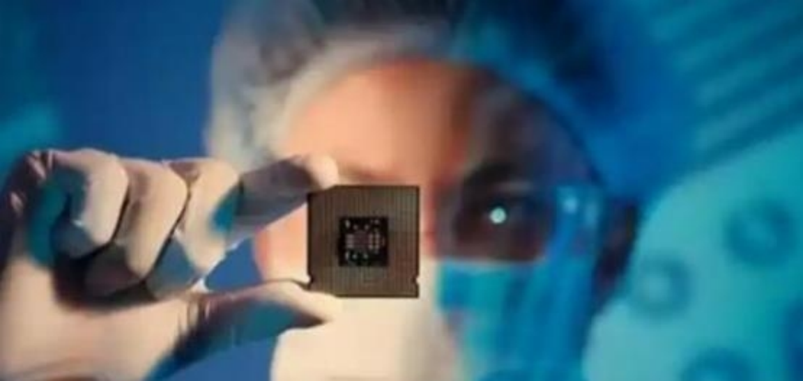 中国刚取消2550亿的芯片订单，欧美那边的光刻机就纷纷停工，现在轮到他们犯愁了：