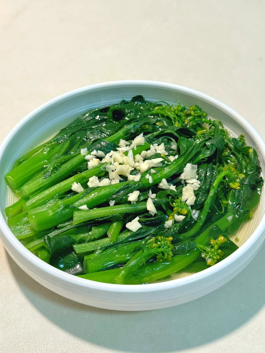 📖今日菜单：🍲香辣虾🍲四季豆炒肉丝🍲烫菜心