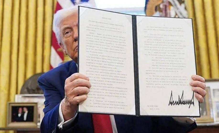 【热点评述】12月2日，特朗普签署了台湾保证法案，为何在中美关税谈判的出现缓和之