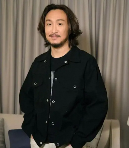 郑中基太太离婚后状态差望复出偶尔与孩子同住