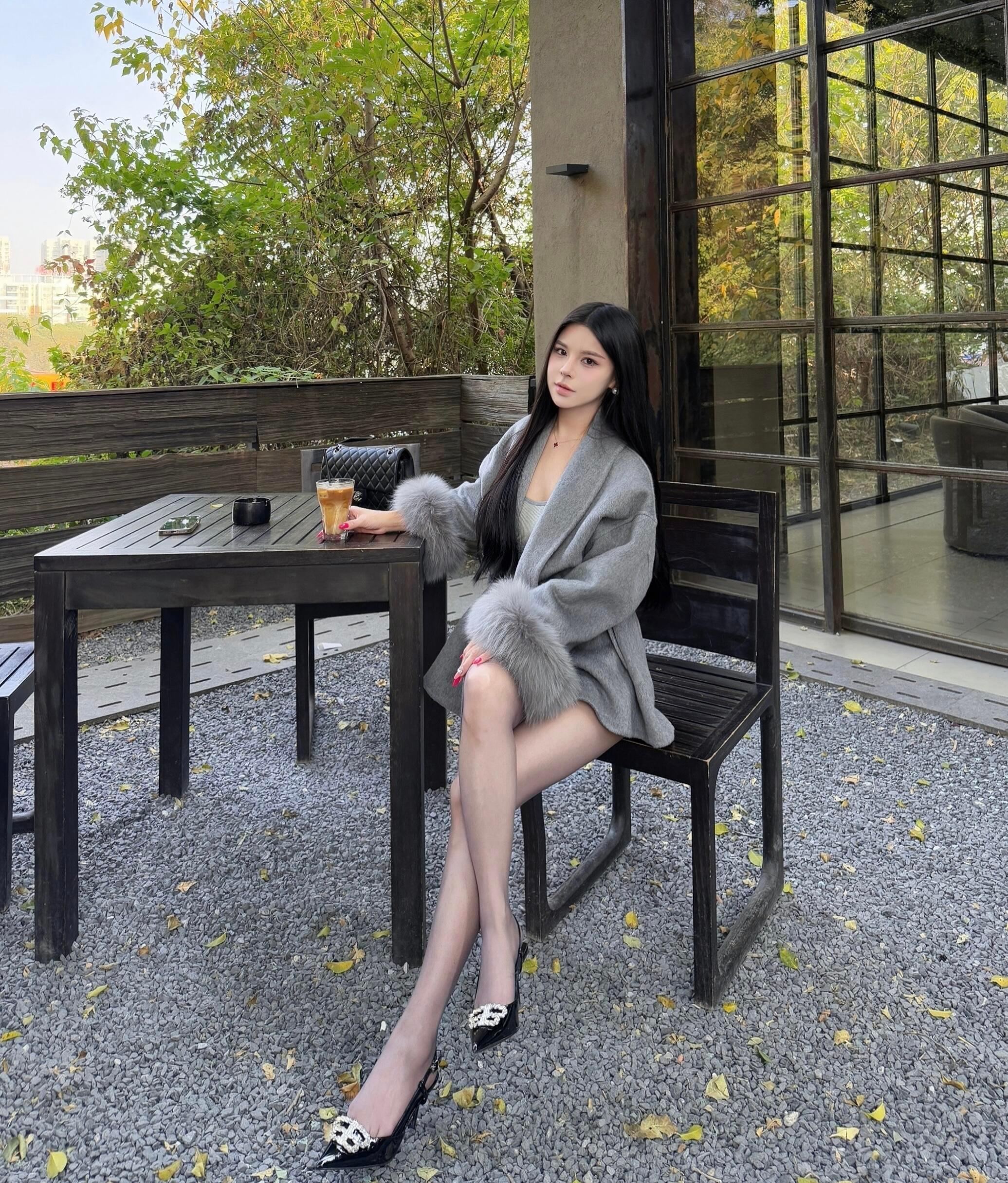 硬控大衣涞觅润丝​​​