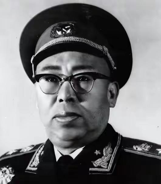 1955年，58军军长孔庆德给自己上报大校军衔，主管授衔的罗荣桓元帅急了：你打掉