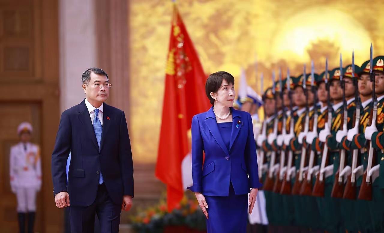 ‌越南现任总理黎明兴‌，出生于1970年12月，曾长期在越南国家银行工作，201