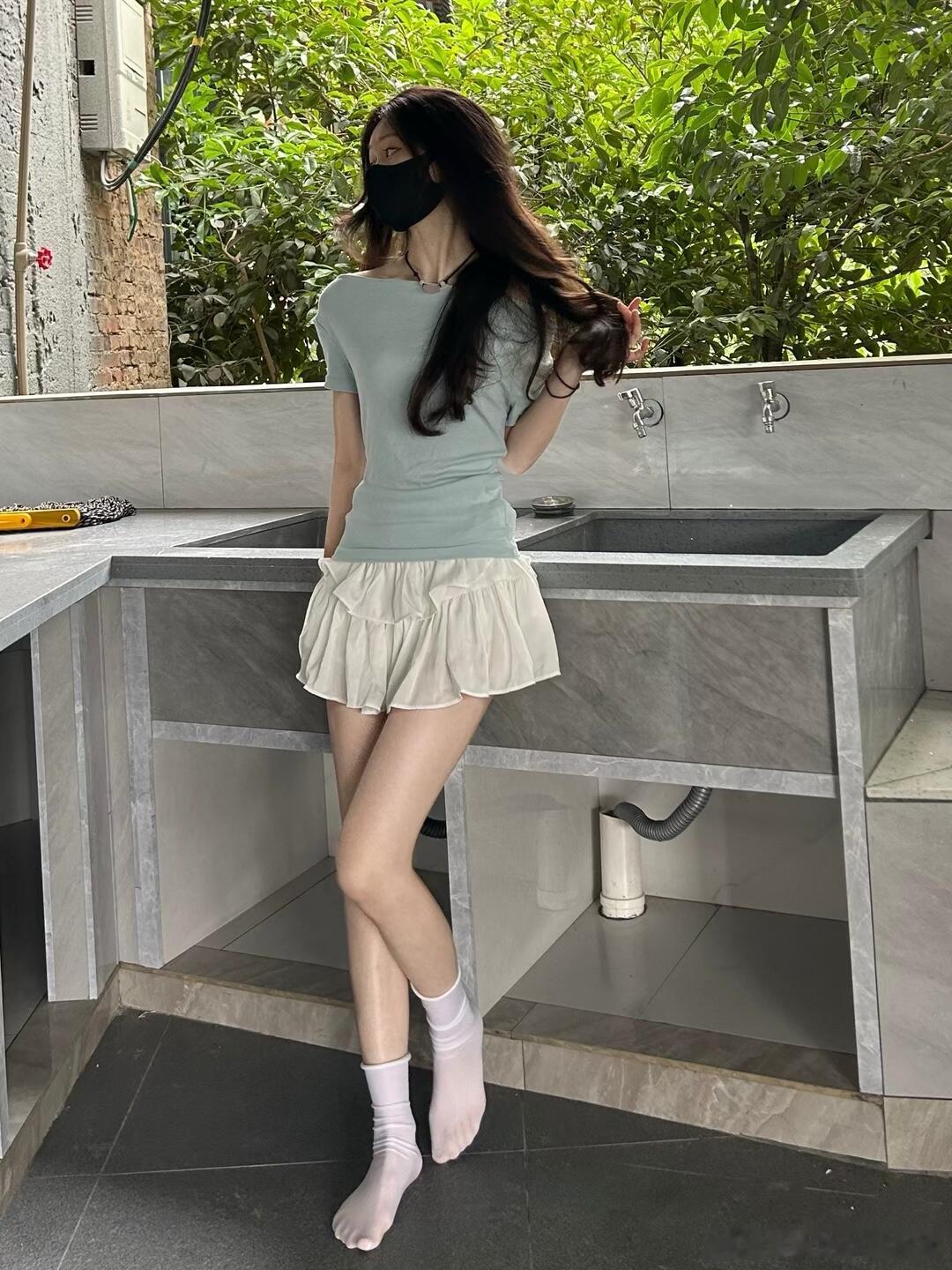 这双白棉袜好好看～​​​