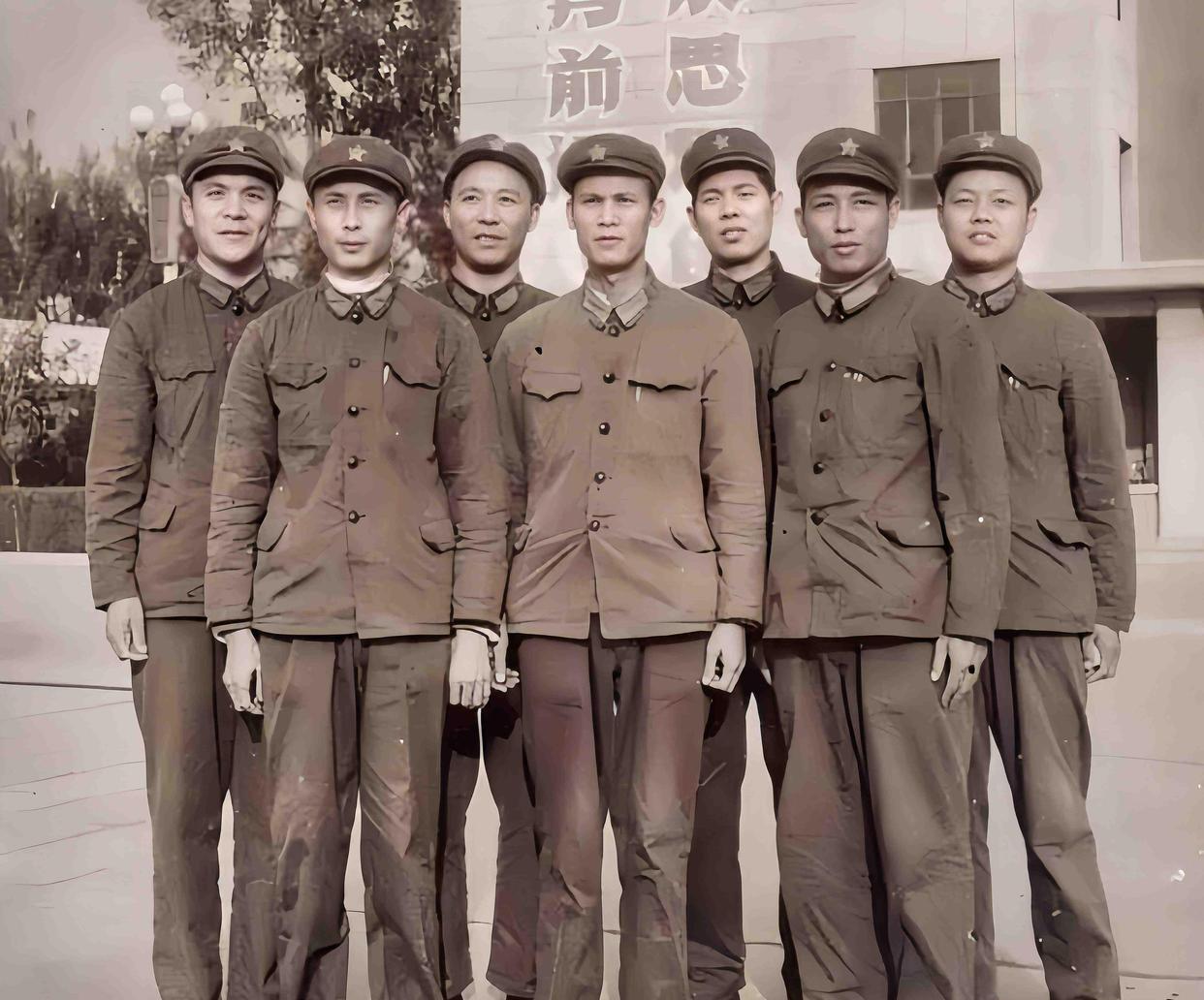 1988年退伍前，我被当作犯罪嫌疑人关起来重点审查9天，案子破了我才恢复自由